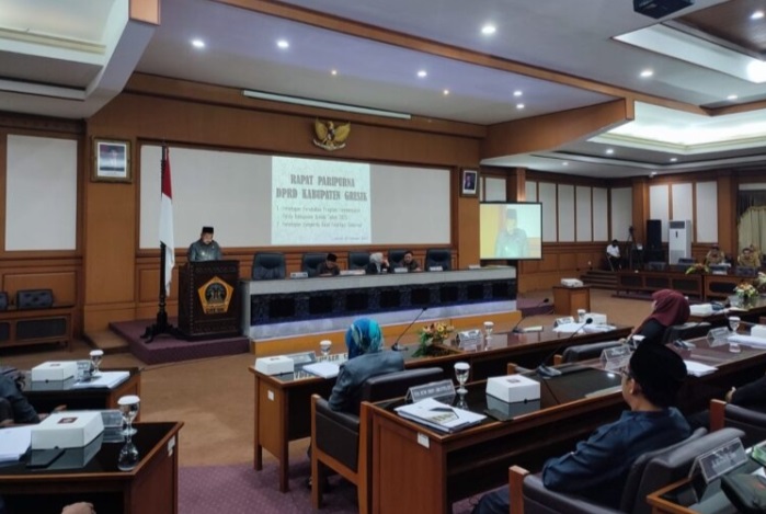 Suasana rapat paripurna DPRD Gresik dengan agenda penetapan tiga peraturan daerah (perda) baru, pada Senin (13/2) lalu. SP/Grs