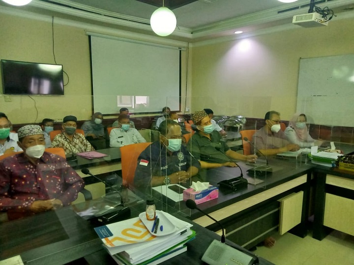 Hearing Paguyuban antara Pedagang Pasar Tambak Rejo, Dirut PD Pasar Surya, dan Satpol PP di ruang Komisi B, Rabu (28/4). SP/Al Qomar