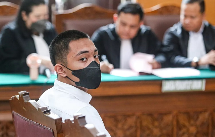 Mario Dandy Satriyo menghadapi sidang pembacaan tuntutan oleh jaksa pada hari ini di kasus penganiayaan terhadap David Ozora di Pengadilan Negeri Jakarta Selatan, Kamis (10/08/2023). SP/ JKT