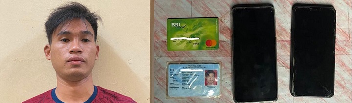 Pelaku dan barang bukti yang berhasil diamankan polisi dalam kasus pemerasan bermodus VCS. 