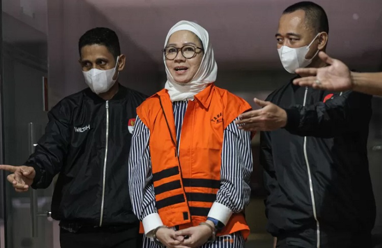 Mantan Direktur Utama (Dirut) Pertamina Karen Agustiawan ditahan KPK. SP/ JKT