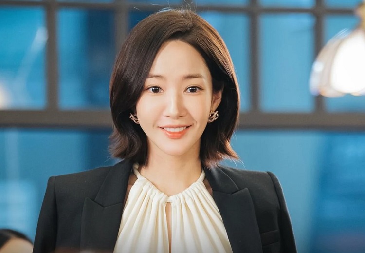 Park Min Young di Drama Korea 'Marry My Husband' memeranlan Kang Ji Won. SP/ KRS