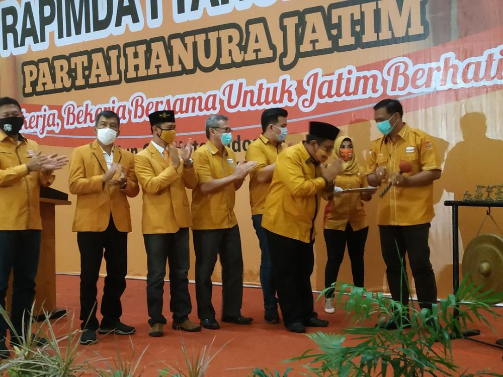 Sekjen DPP Hanura Gede Pasek Suardika saat membuka rapimda Hanura Jatim didampingi jajaran pengurus DPP 