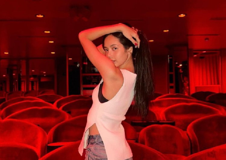 Lisa Blackpink tampil di kabaret Crazy Horse Paris, Prancis baru-baru ini. SP/ SBY