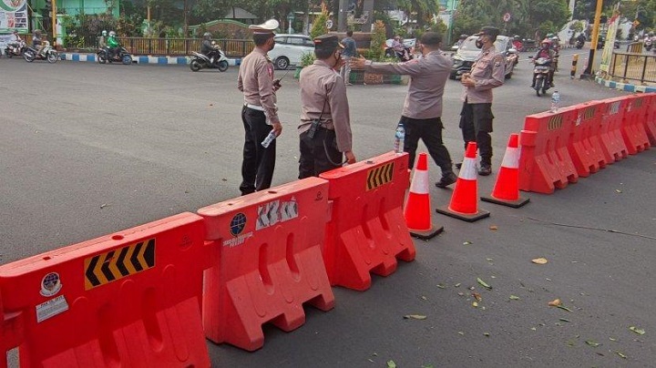 Penyekatan di Probolinggo selama PPKM.