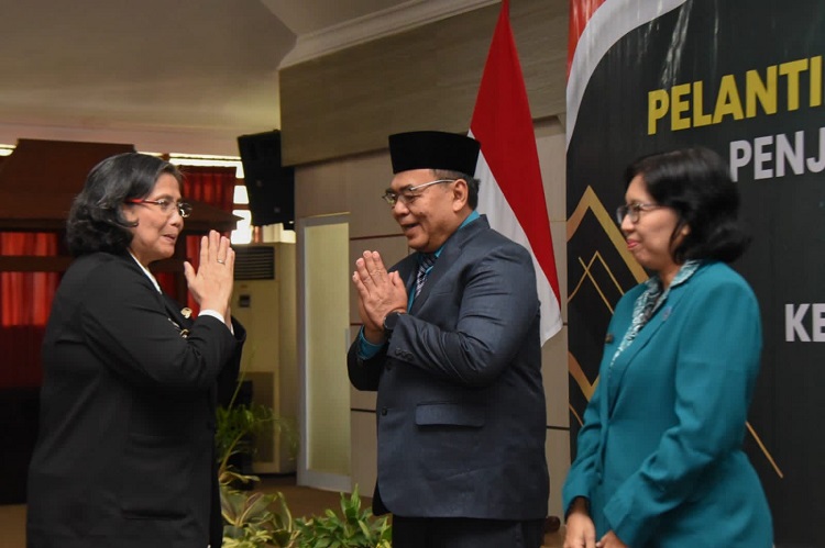 Pelantikan Bagus Alit resmi  sebagai Pj Ketua TP PKK Kota Kediri oleh Ketua TP PKK Provinsi Jawa Timur Arumi Bachsin Emil Dardak di Ruang Joyoboyo Balai Kota Kediri, Jumat (10/11/2023). SP/Kominfo