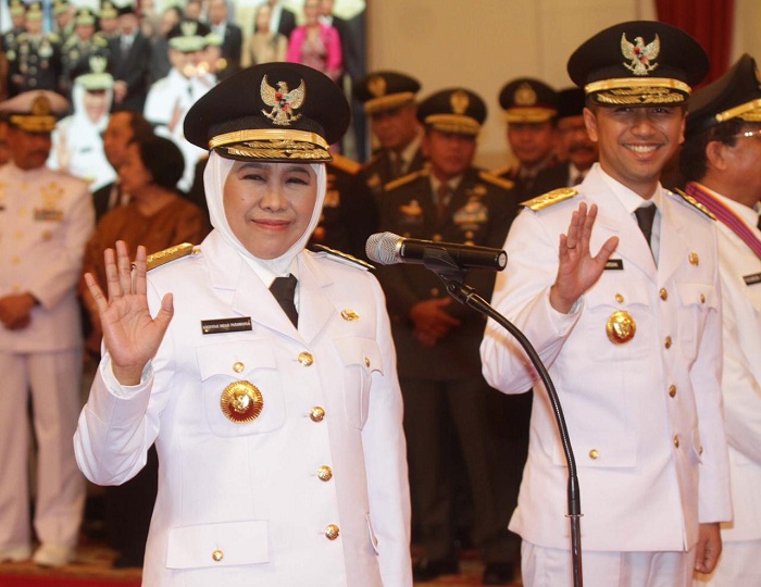 Gubernur Jawa Timur Khofifah Indar Parawansa dan Wakil Gubernur Emil E Dardak