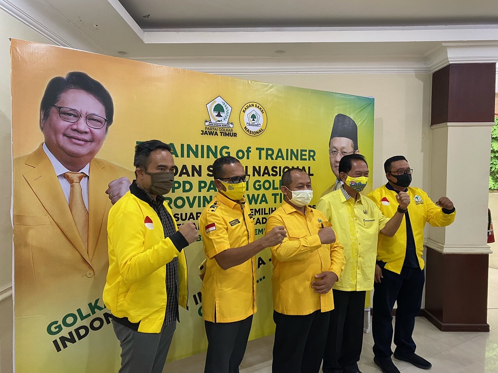 Pengurus Badan Saksi Partai Golkar saat pelatihan di Surabaya, Rabu (4/11/2020). .SP/ Riko Abdiono.