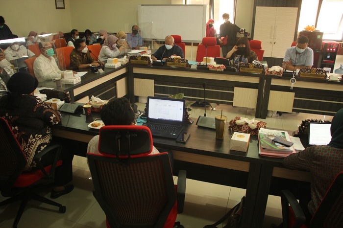 Hearing terkait persiapan Pembelajaran Tatap Muka (PTM) 100 persen, Rabu (5/6).SP/ALQ