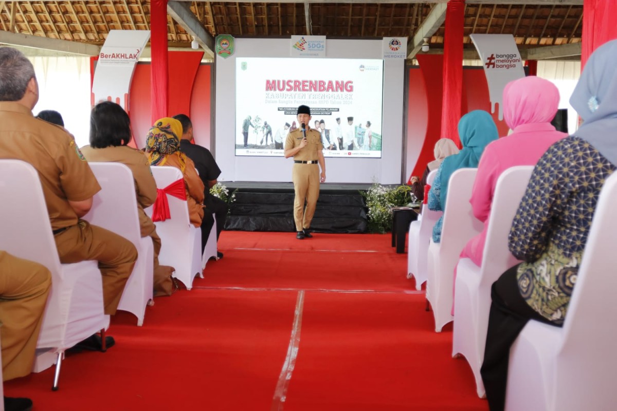 Bupati Trenggalek, Mochamad Nur Arifin saat membuka Musrenbangkab RKPD di Kampoeng MTS Wisata Edukasi Agrowisata, Desa Karanganom. Foto: Kominfo Trenggalek.