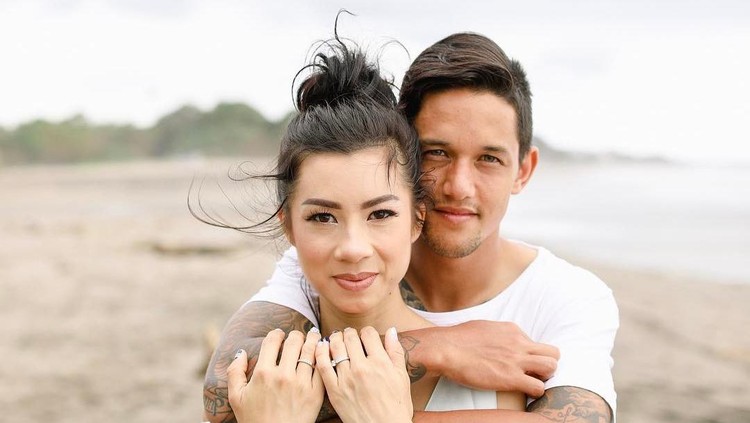 Jennifer Bachdim dan sang suami, Irfan Bachdim. SP/ SBY