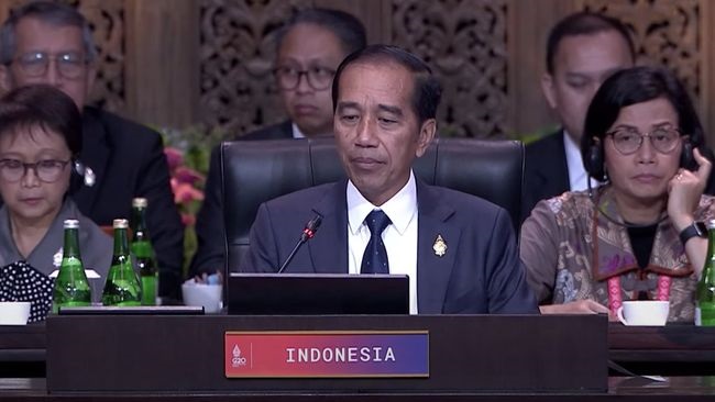 Presiden Jokowi saat membuka KTT G20 di Nusa Dua, Bali, Selasa (15/11/2022).
