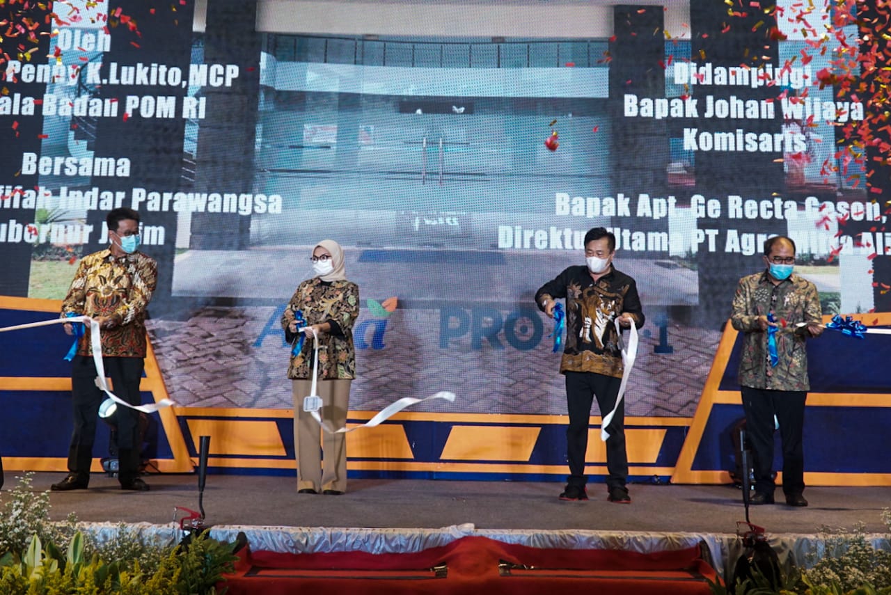 Peluncuran produk PRO EM-1 oleh Kepala Badan POM RI dan Dirut PT Agro Mitra Alimentare (AMA) di Malang, Jatim. SP/ Julian