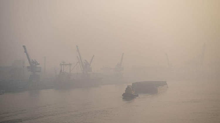 Kabut asap di Palembang.