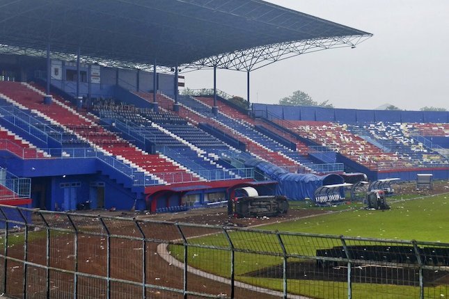 Kondisi Stadion Kanjuruhan, Malang, setelah tragedi 1 Oktober 2022. Foto: AP Photo.