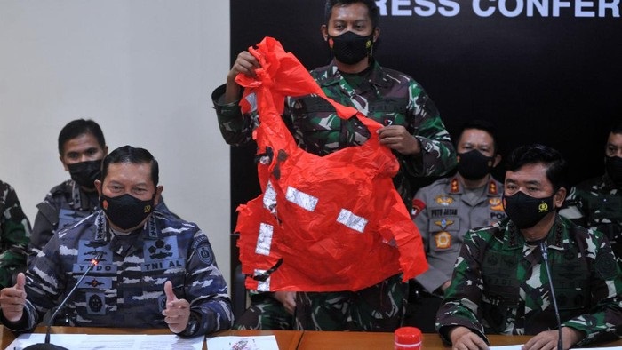 Jumpa pers terkait KRI Nanggala 402 di Denpasar, Minggu (25/4)