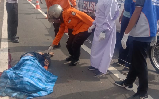 Kecelakaan di Jalan Suramadu, Sabtu (8/10/2022).