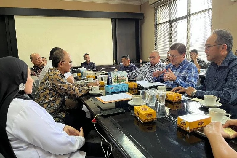 Kunjungan pengusaha Australia Oceanic Group di kantor Kadin Jatim, Kota Surabaya, Rabu (24/5/2023). Foto: Kadin Jatim.