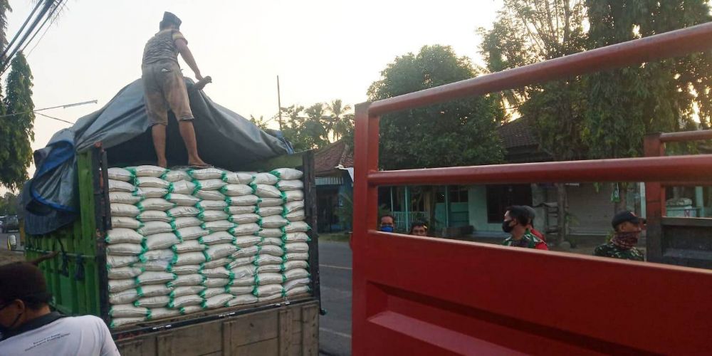 Bantuan beras yang distribusikan ke 3.516 KPM di Kecamatan Keras, Kabupaten Kediri
