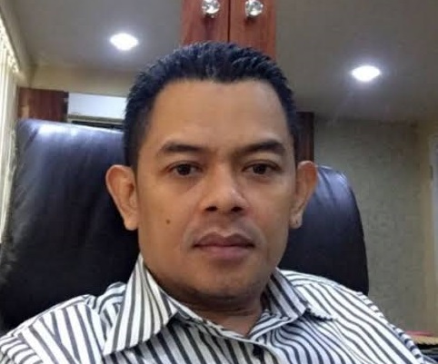 Notaris Lutfi Afandi.