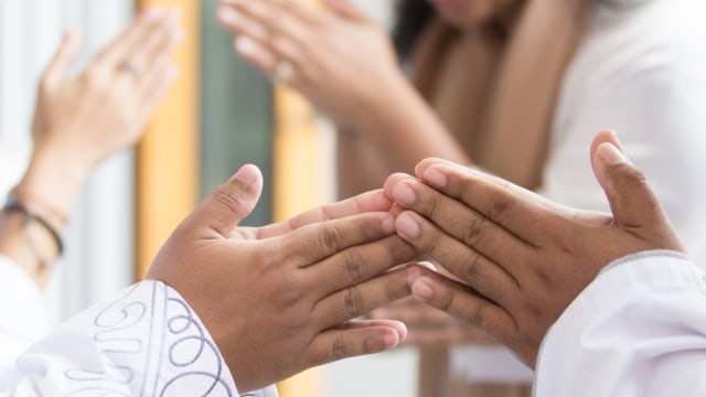 Bupati Ponorogo, Sugiri tak melarang tradisi silaturahmi saat lebaran namun tidak memperbolehkan jabat tangan. SP/PEMKOT PONOROGO