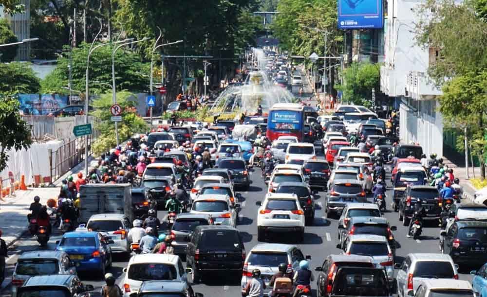 INRIX menemukan orang-orang telah kehilangan 62 jam dalam kemacetan di Surabaya.SP/IST