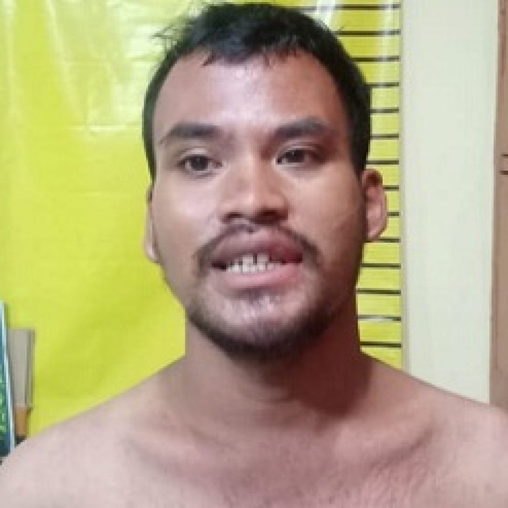 Dendy Dwi Saputro (30) pelaku pencuri sepeda angin saat diamankan di Polsek Tambaksari. SP/Patrik Cahyo