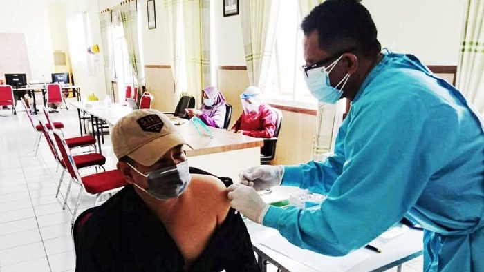 Vaksinasi di situbondo yang dilakukan beberapa waktu yang lalu.