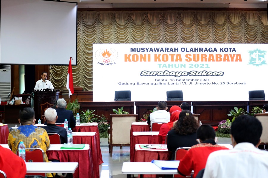 Wali Kota Surabaya Eri Cahyadi dalam acara Musyawarah Olahraga Kota (Musorkot) Komite Olahraga Nasional Indonesia (KONI) Kota Surabaya tahun 2021, Sabtu (18/9/2021). SP/HUMAS PEMKOT SURABAYA