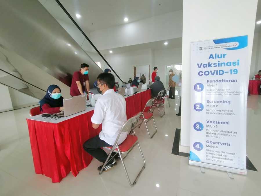 Vaksinasi tahap ketiga selain menyasar kelompok Disabilitas, MBR dan ODGJ di Surabaya  pada tanggal 5 Juni penghuni rusun akan dillakukan vaksin massal. SP/PEMKOT SURABAYA