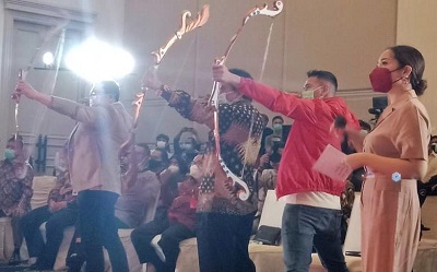 Kepala BPIP Yudian Wahyudi bersama Raffi Ahmad Saat Peluncuran Animasi Lorong Waktu Si Aa di The Tribrata Jakarta, Selasa (15/12/2020).