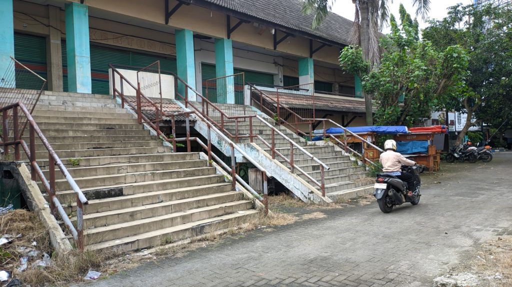 Pasar Legi Selatan Ponorogo.