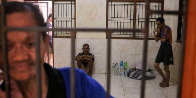 Dinkes menyiapkan vaksinasi tahap ketiga mulai awal Juni 2021 dengan menyasar kelompok disabilitas, orang dengan gangguan jiwa (ODGJ) serta masyarakat geospasial seperti masyarakat berpenghasilan rendah.SP/DINKES