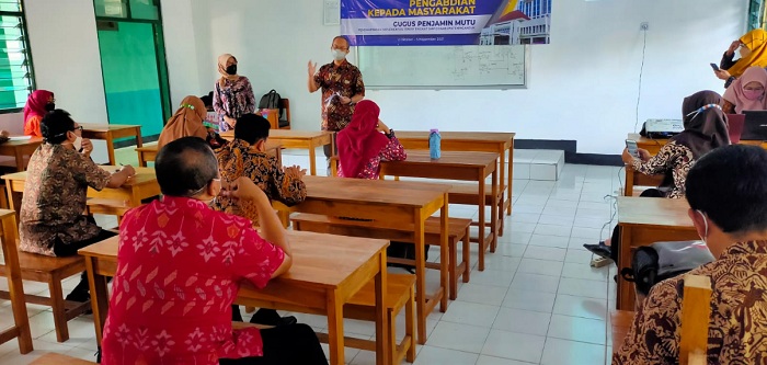 Pelatihan Penyusunan Perencanaan Pelaksanaan Evaluasi Pengendalian dan Peningkatan Mutu Sekolah di Kabupaten Nganjuk pada 2 Oktober 2021 secara luring. SP/FJ