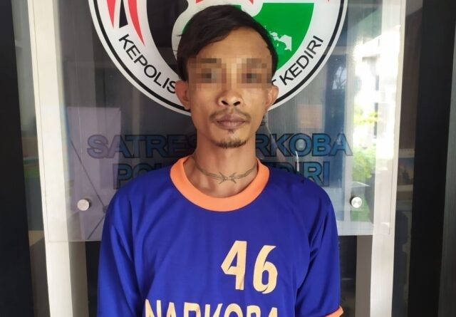 Sun, pengedar narkoba saat diamankan polisi.