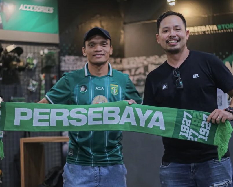 Ferdinand Sinaga resmi gabung Persebaya Surabaya. Foto: Persebaya Surabaya.
