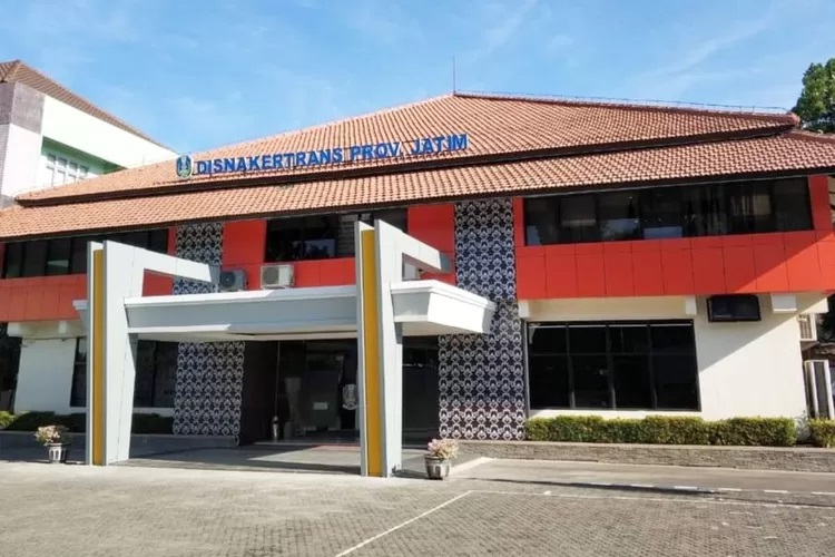 Kantor Disnakertrans Jatim. Foto: Disnakertrans Jatim.