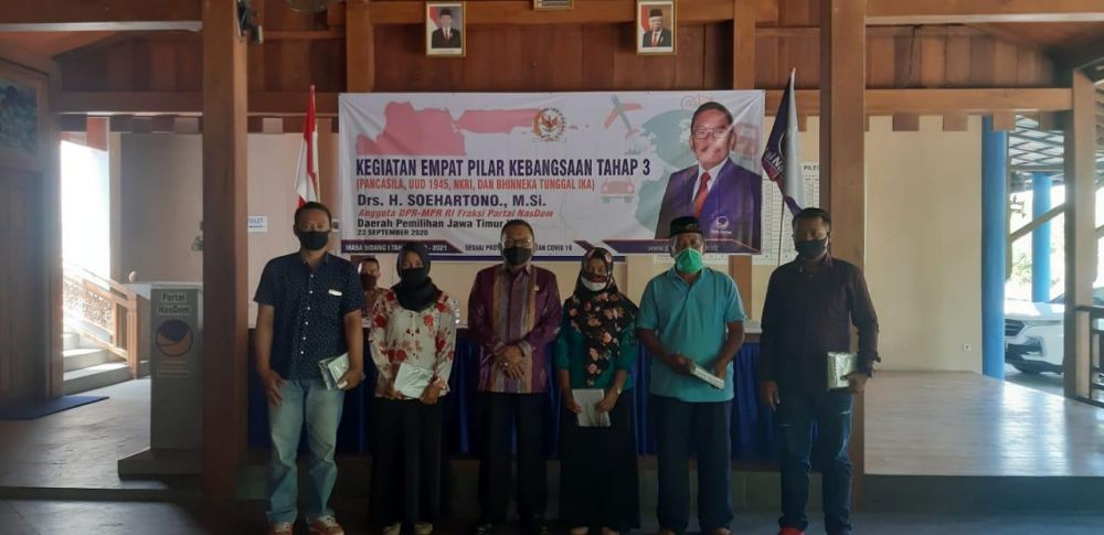 Anggota DPR RI Fraksi Nasdem H.Soehartono sosialisasi 4 Pilar Kebangsaan di rumah aspirasi desa Klitik
