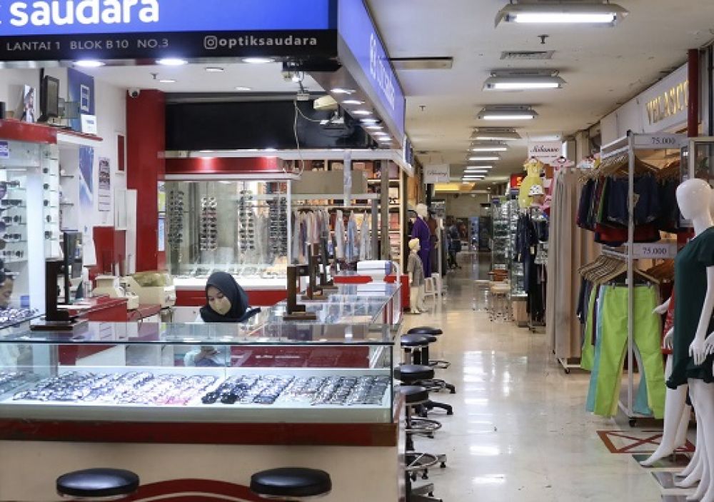 Kondisi sejumlah pertokoan di DKI Jakarta menjelang kembali diberlakukannya PSBB