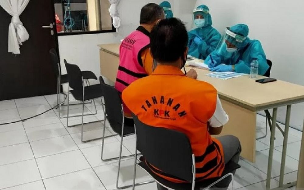 Tahanan KPK saat menjalani rapid test. 
