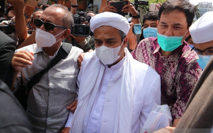 Habib Rizieq Shihab (HRS)