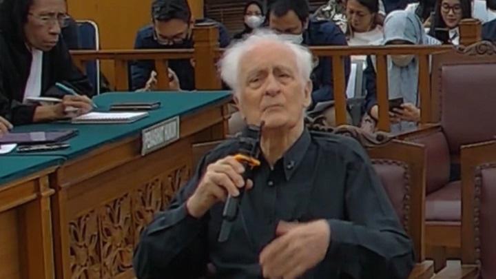 Romo Franz Magnis Suseno, saat dihadirkan sebagai ahli meringankan oleh terdakwa Bharada Eliezer dalam persidangan lanjutan, Senin (26/12/2022).