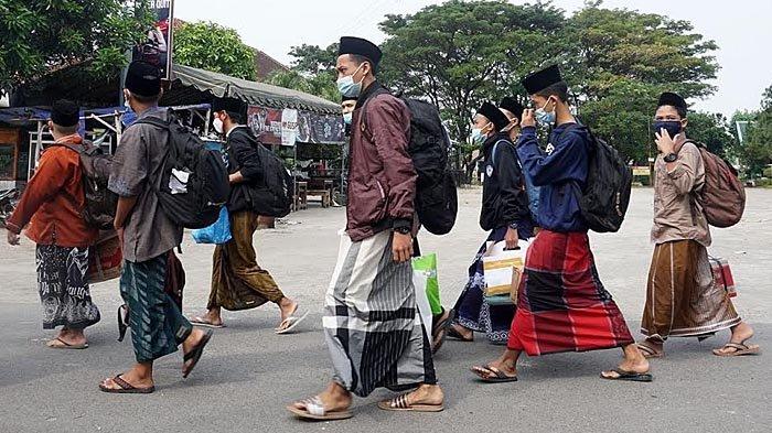 Santri dan santriwati dari keluarga MBR bakal dapat beasiswa mulai tahun 2022. SP/TN