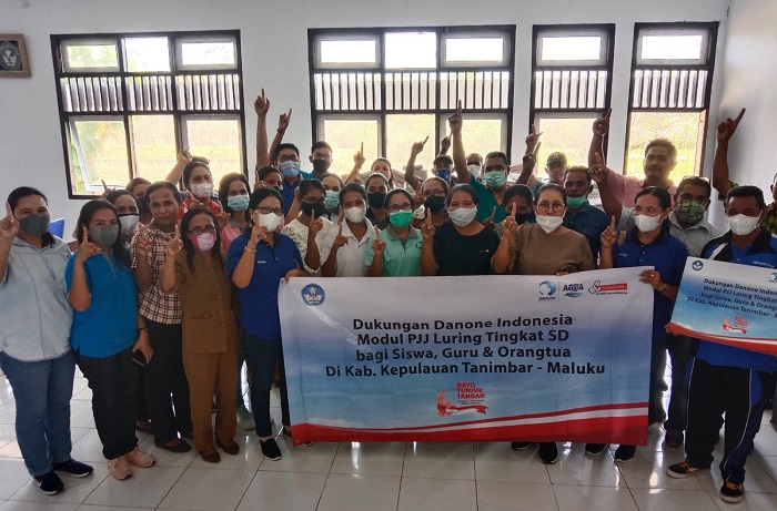 Penyaluran bantuan oleh SGM dan Indomaret.