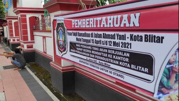 Spanduk pengumuman pelaksanaan Pasar Takjil Ramadhan.