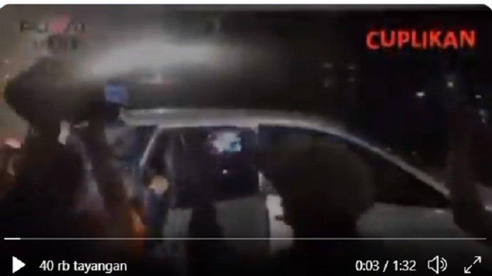 Tangkap layar video penangkapan jaksa AF -VIRAL video dugaan suap pada jaksa soal kasus Habib Rizieq. SP/BUDI MULYONO.