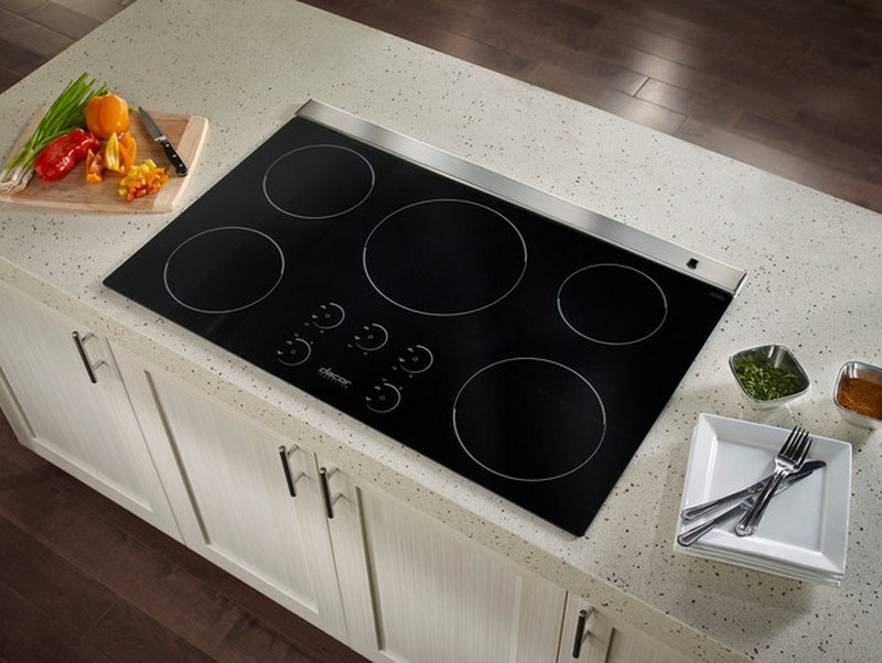 Foto Ilustrasi Kompor Listrik Induksi.