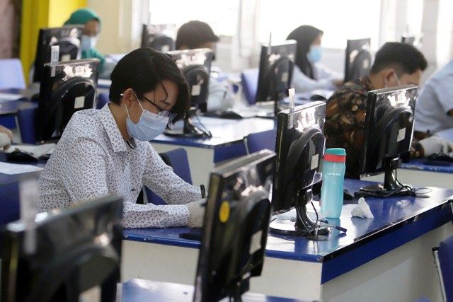 Lebih dari 27 ribu peserta otomatis gugur karena absen atau tidak hadir saat ujian. SP/PEMKOT SURABAYA