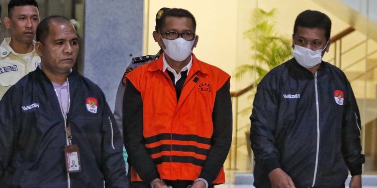 M Adil, Bupati Meranti yang di OTT KPK