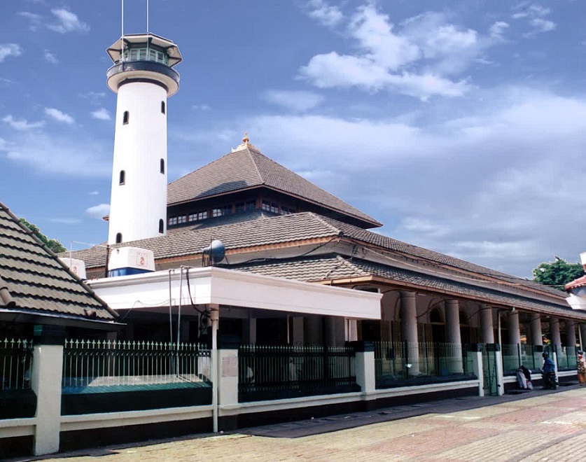 Kawasan Wisata Ampel Surabaya